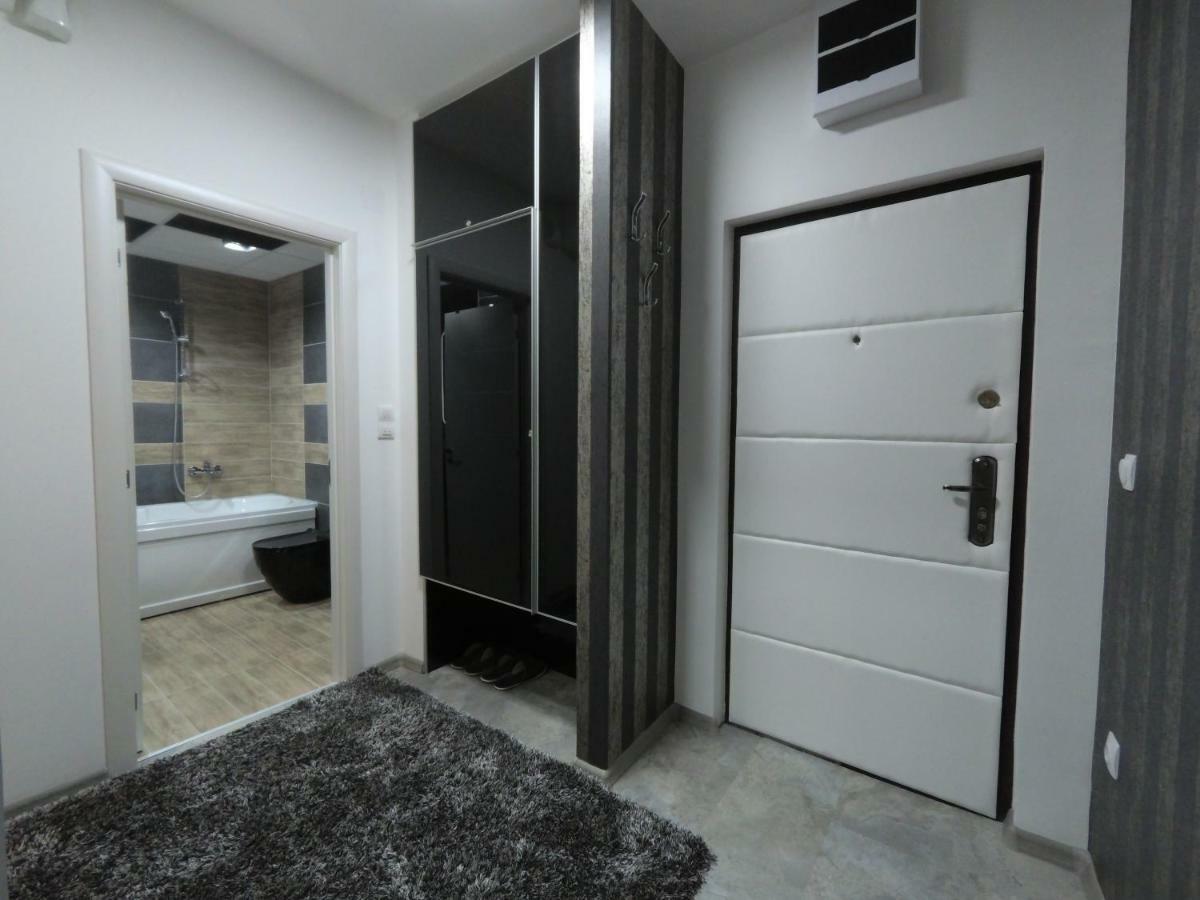 Grey Apartment Ni 外观 照片